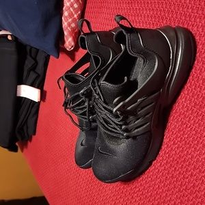 Black Nike Presto